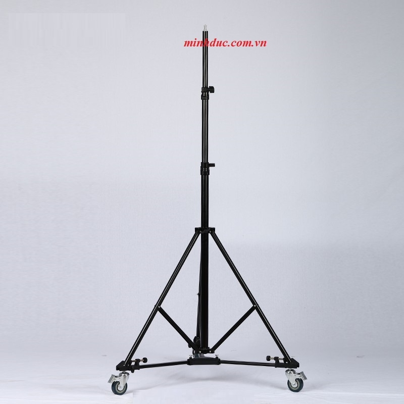 Wheel frame for light stand