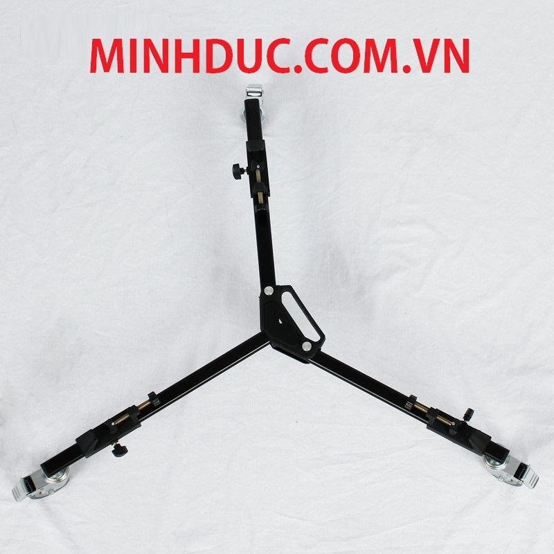 Wheel frame for light stand